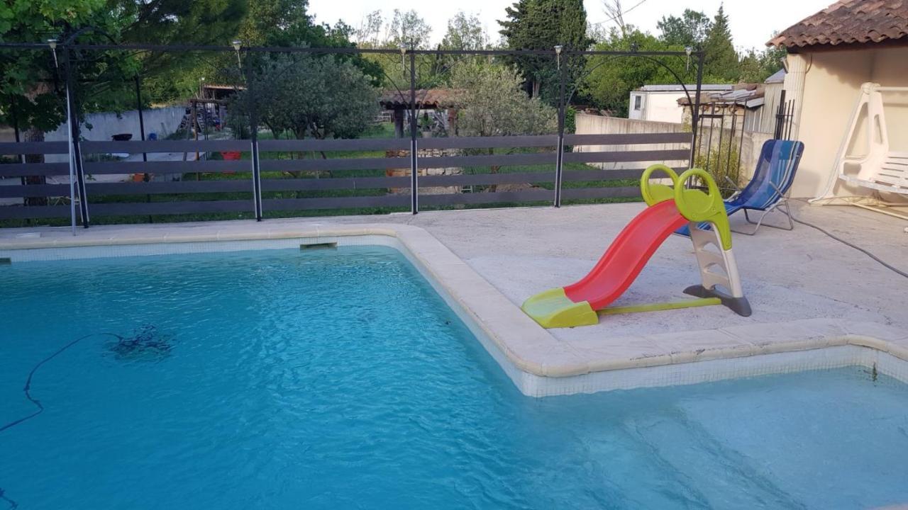 Charmante Maison Climatisee Vedene - Avignon Avec Piscine エクステリア 写真