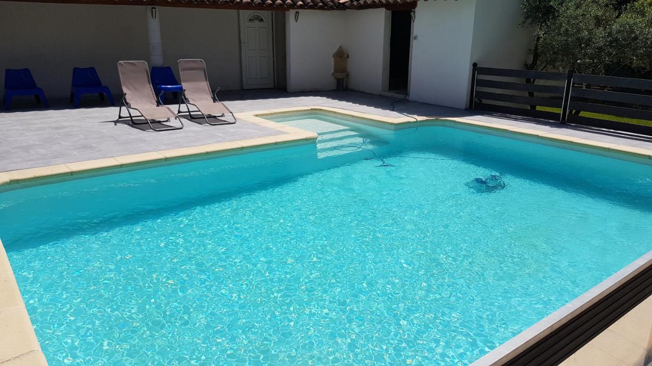 Charmante Maison Climatisee Vedene - Avignon Avec Piscine エクステリア 写真